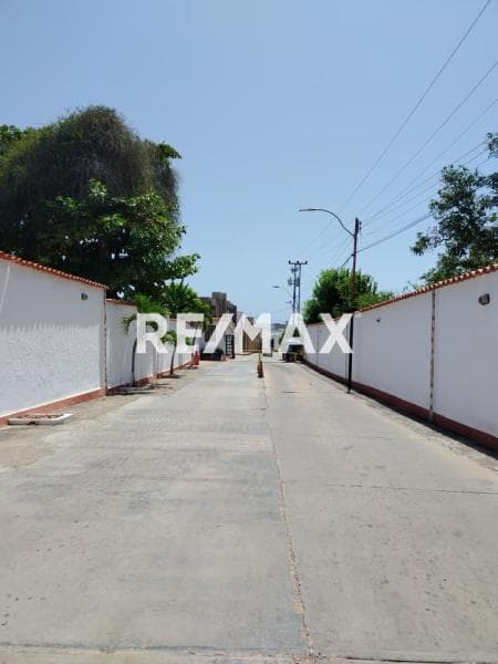 CASA EN OBRA BLANCA, URB. VISTAMAR, AGUA DE VACA, MUNICIPIO MANEIRO, ISLA DE MARGARITA