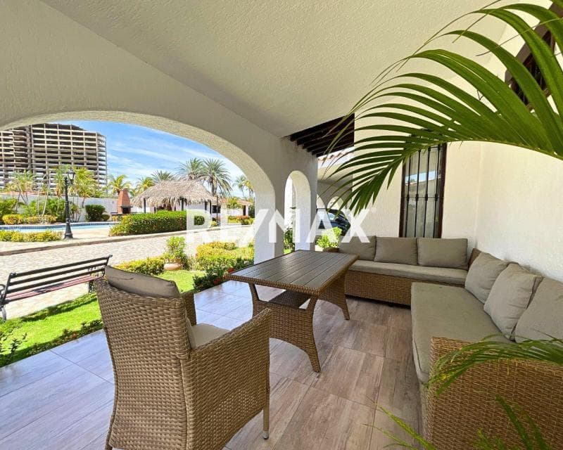 HERMOSA CASA DE DOS NIVELES EN PLAYA EL ANGEL , ISLA DE MARGARITA